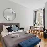 Three Bedrooms - 80 M2 - 2 Min To U4 Meidlinger Hauptstrasse