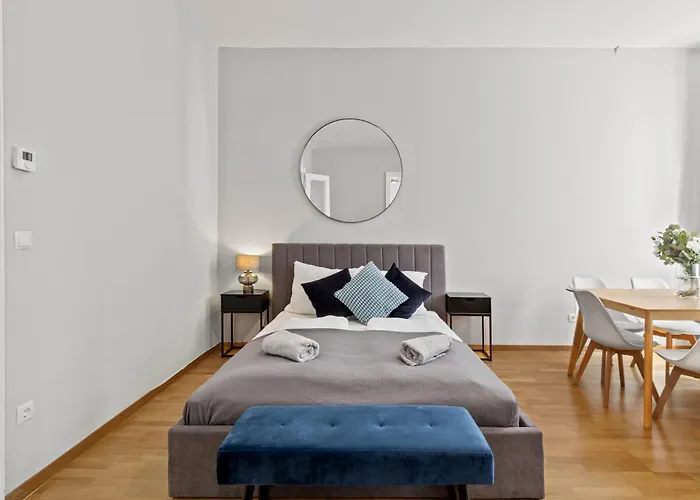 Three Bedrooms - 80 M2 - 2 Min To U4 Meidlinger Hauptstrasse