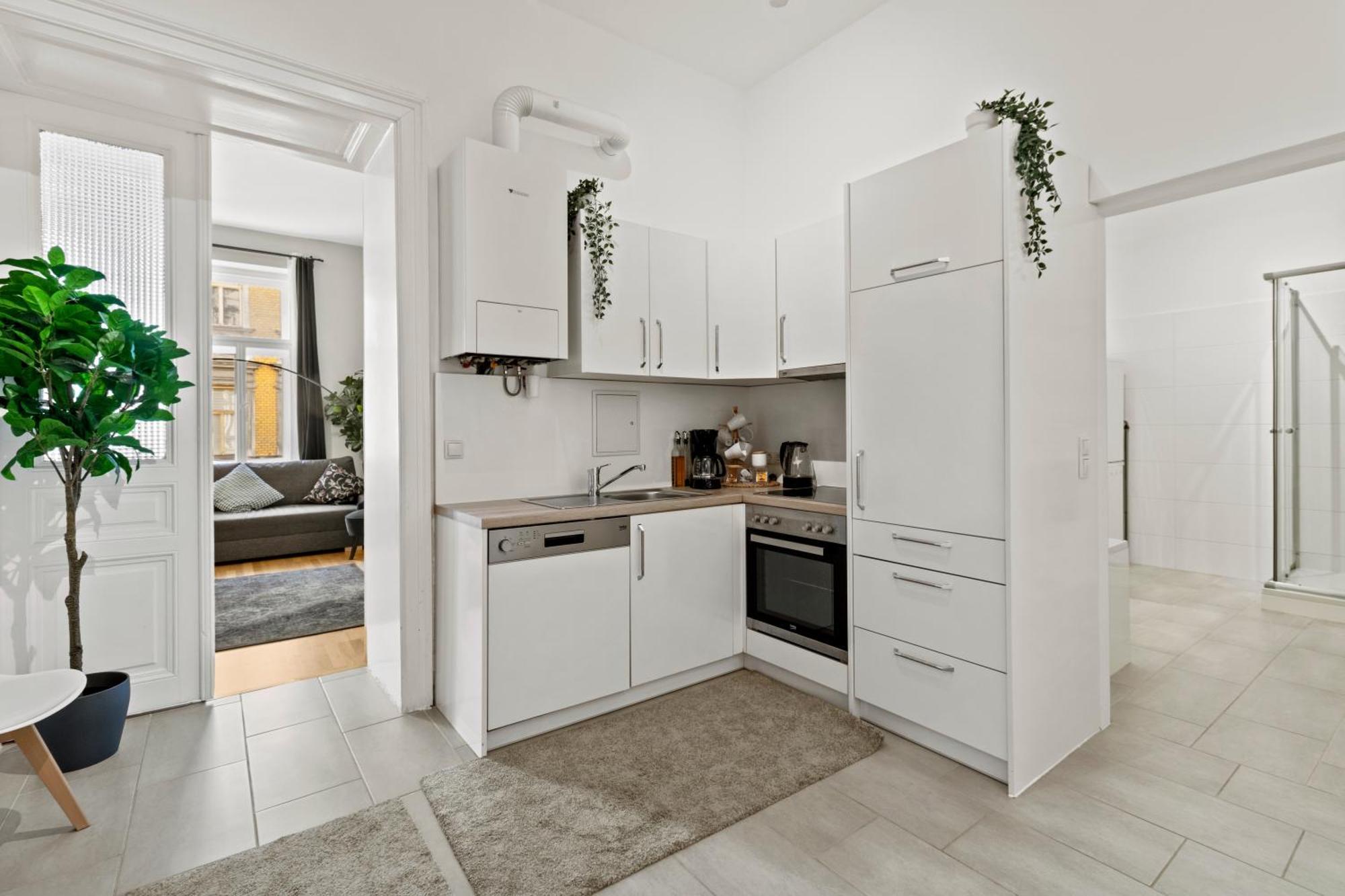 Apartment Three Bedrooms - 80 M2 - 2 Min To U4 Meidlinger Hauptstrasse Vienna
