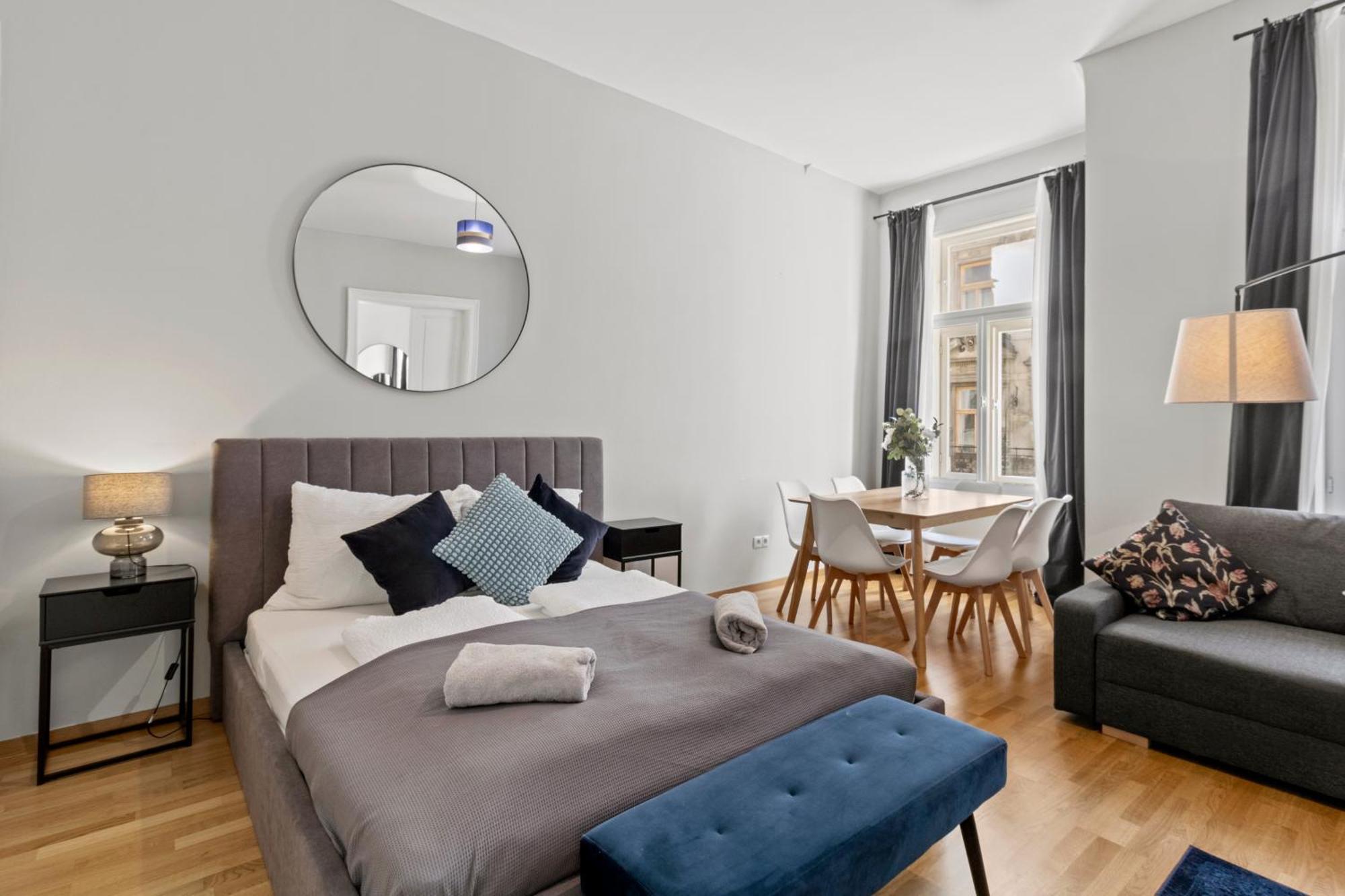 Three Bedrooms - 80 M2 - 2 Min To U4 Meidlinger Hauptstrasse * Vienna