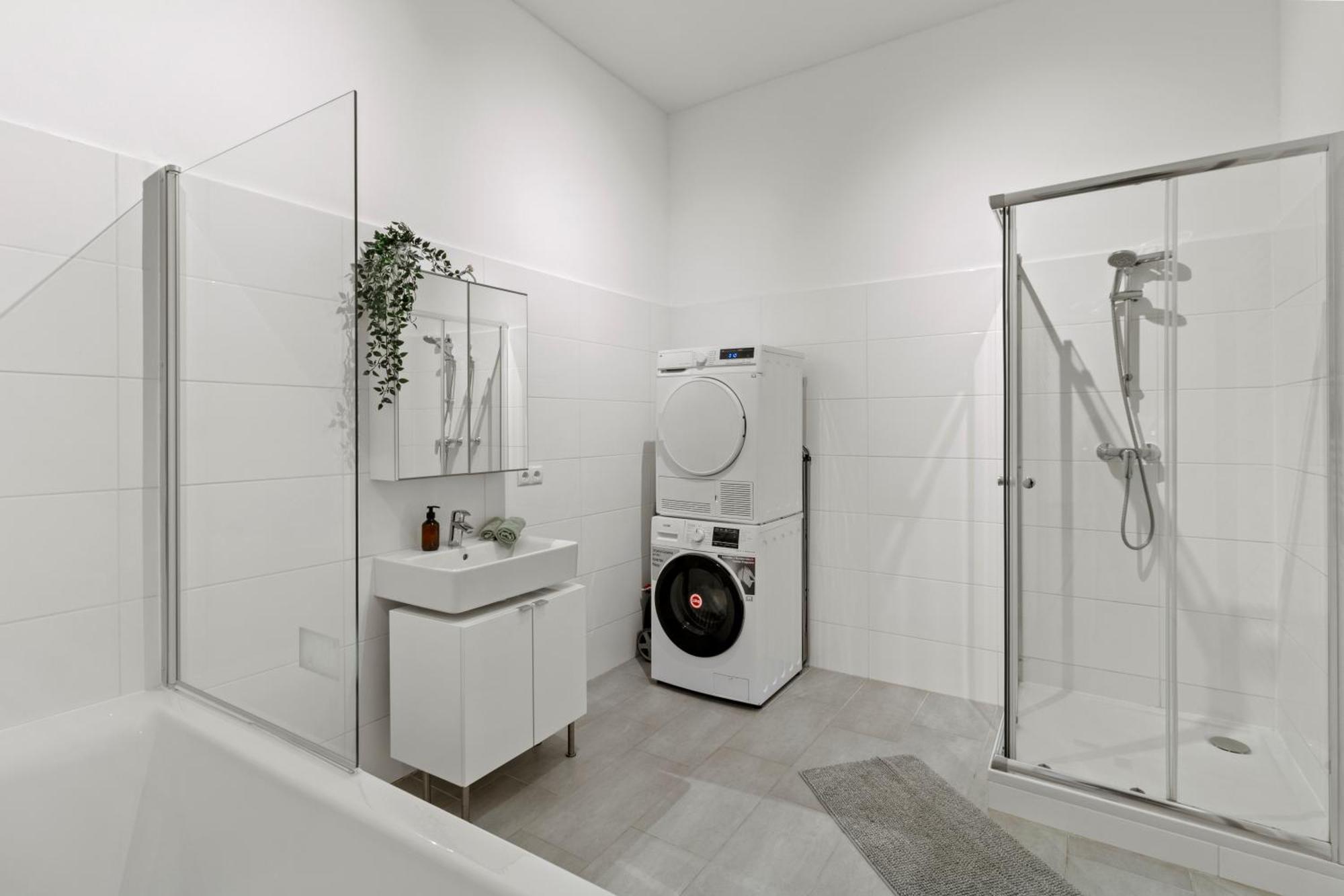 Three Bedrooms - 80 M2 - 2 Min To U4 Meidlinger Hauptstrasse Apartment *